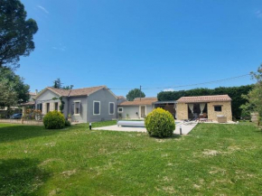 Charming holiday house with private pool, Maillane